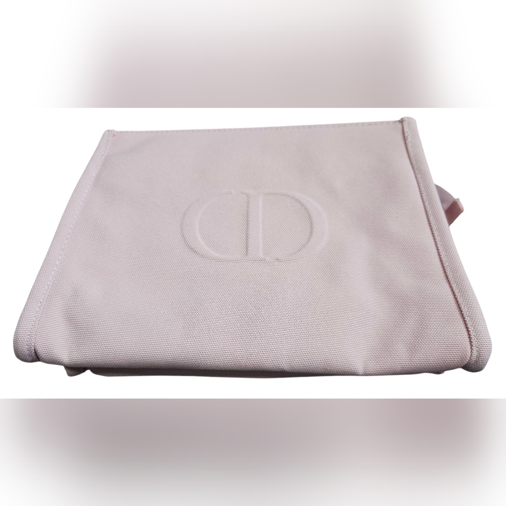 Christian Dior Light Pink Canvas Pouch W/ Zipper Closure And Sample Parfum. NEW - Picture 2 of 8